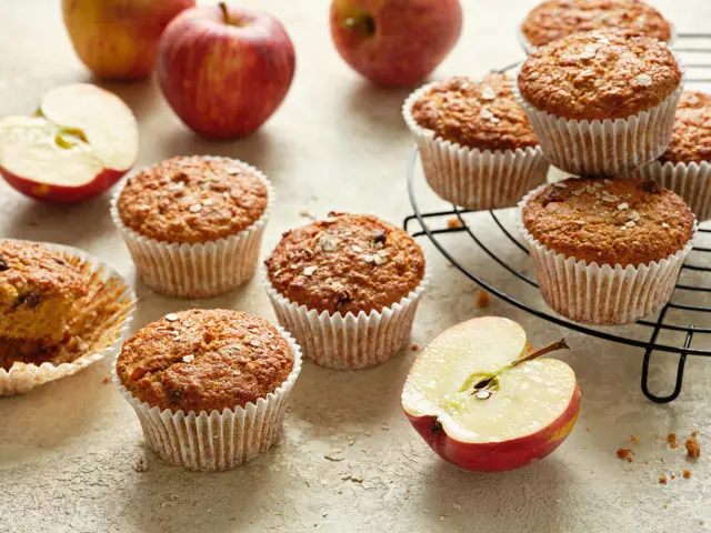 Apple & Oat Muffins 