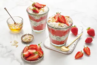 Overnight Strawberry Oats