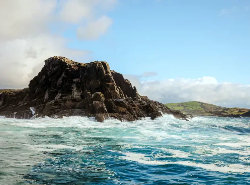 Image of cliff in sea