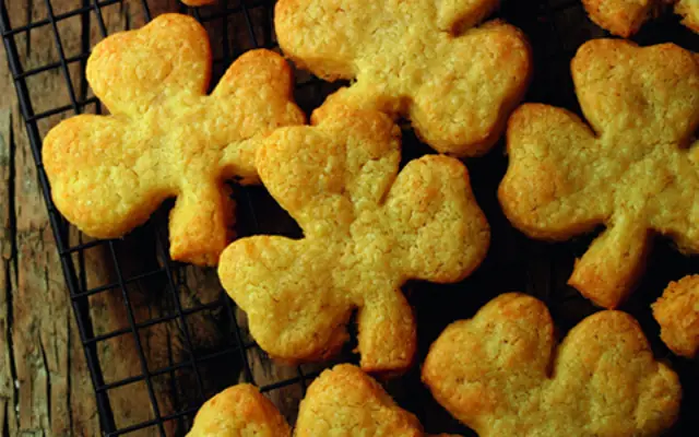 Farmhouse Cheddar Cheese Biscuits