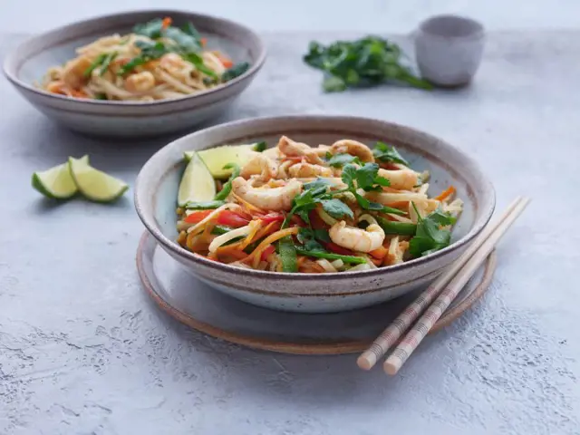 Singapore Style Stir-fry Noodles with Dublin Bay Prawns