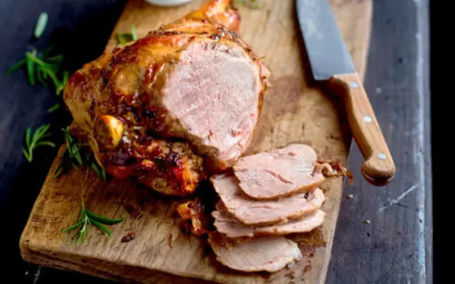 Leg of Lamb with Garlic and Rosemary