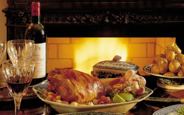 Roast Lamb with Garlic